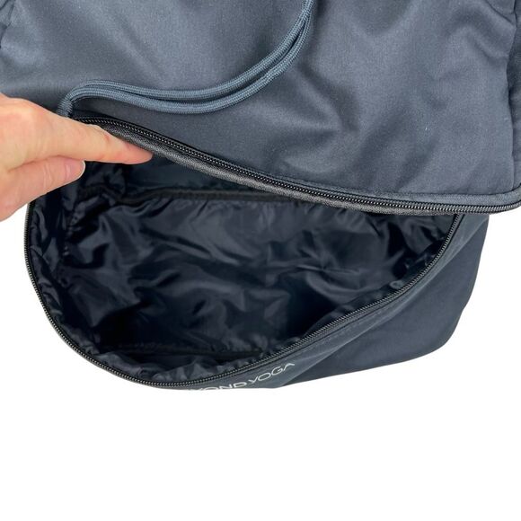 Beyond Yoga Black Convertible Gym Bag Backpack Crossbody Travel - Picture 7 of 13